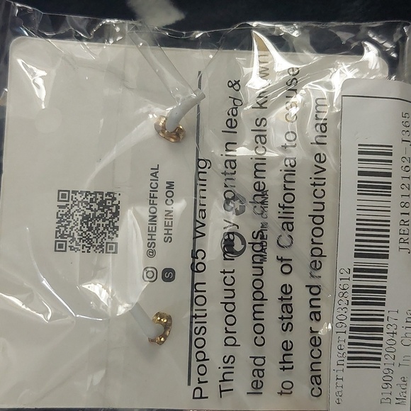 Nwt shein earrings - Picture 3 of 3